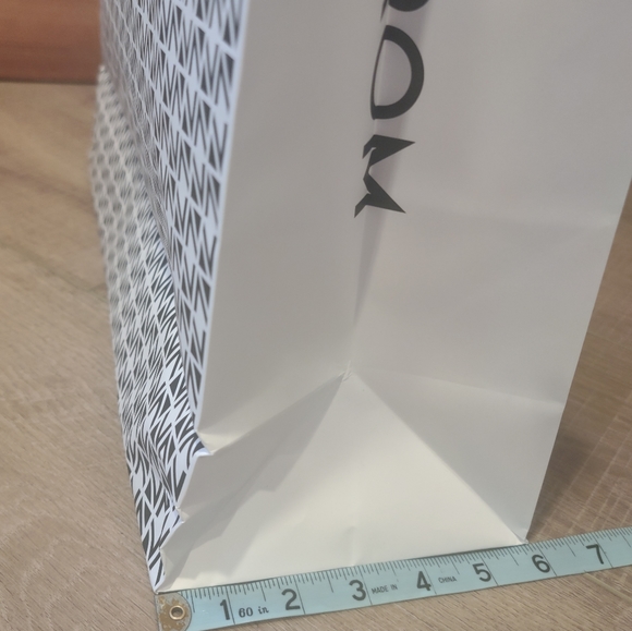 NWT Nordstrom Gift Wrap Set Box and Bag - Picture 10 of 12